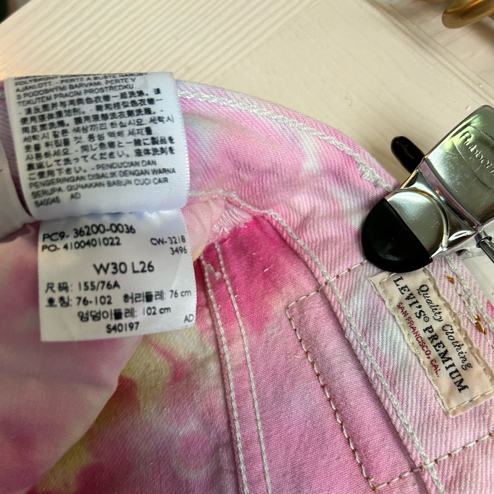 Custom tie dye Levi’s 501 jeans rainbow - Picture 5 of 6
